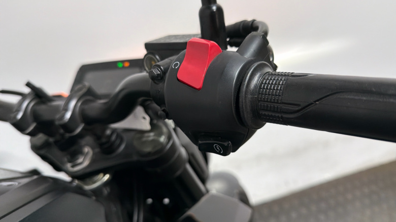 (23MY) Honda CB125R